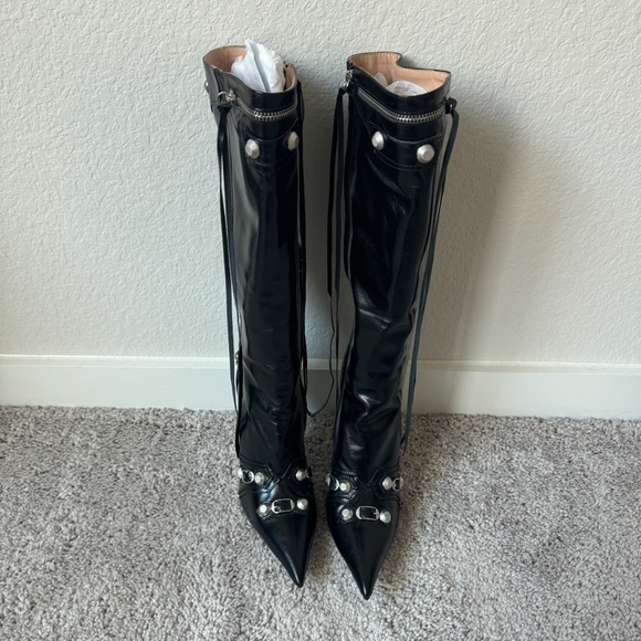 Designer inspired black studded boots - Picture 3 of 10